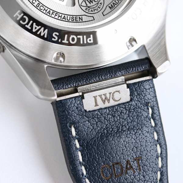 アイ・ダブリュー・シー着用イメージ